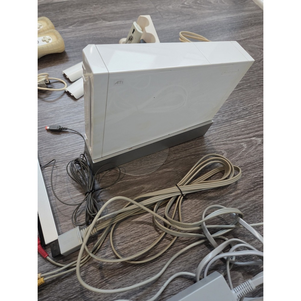 Nintendo Wii Console Bundle White RVL-001 w Everything - Picture 10 of 13